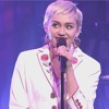 miley-cyrus-50-ways-to-leave-your-lover-paul-simon-cover-bangerztourasia