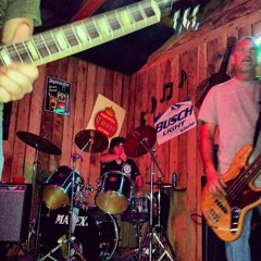 Good times bad times/War pigs LEDZEPPELIN/BLACK SABBATH COVER at The Devil's den.