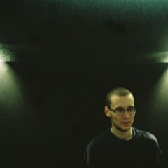 RVJVH – Hold Up [feat. tapecut]