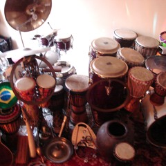 Brazilian high energy  Samba drumming! Meu Quilombo