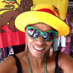 YARD FROM ABROAD W/QUEEN RA AN