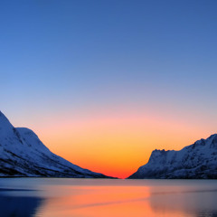 Gonzalo Bernal- Latch