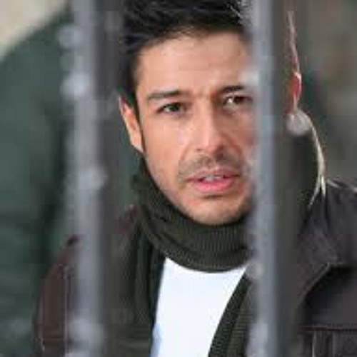 محمد حماقى من ضقتى حزين جداا