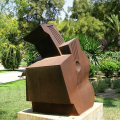 Chick Peas: comp Richard Morcombe