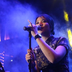 Danilla - Senja Di Ambang Pilu (Live @ Merdeka FM)