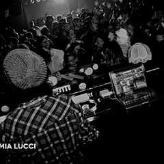 Mia Lucci - Live at No Filter Los Angeles - 13.12.13