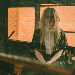 Anna Robyn Thomas - Pretty Girls