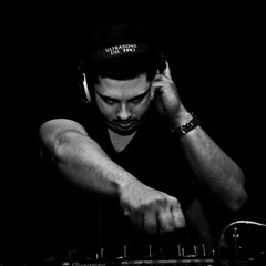 DJ WEBBHA..Ibiza Sonica.Host Neil Daruwala 69 street records.