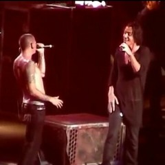 Crawling - Linkin Park feat Chris Cornell ( live ) at Indonesia