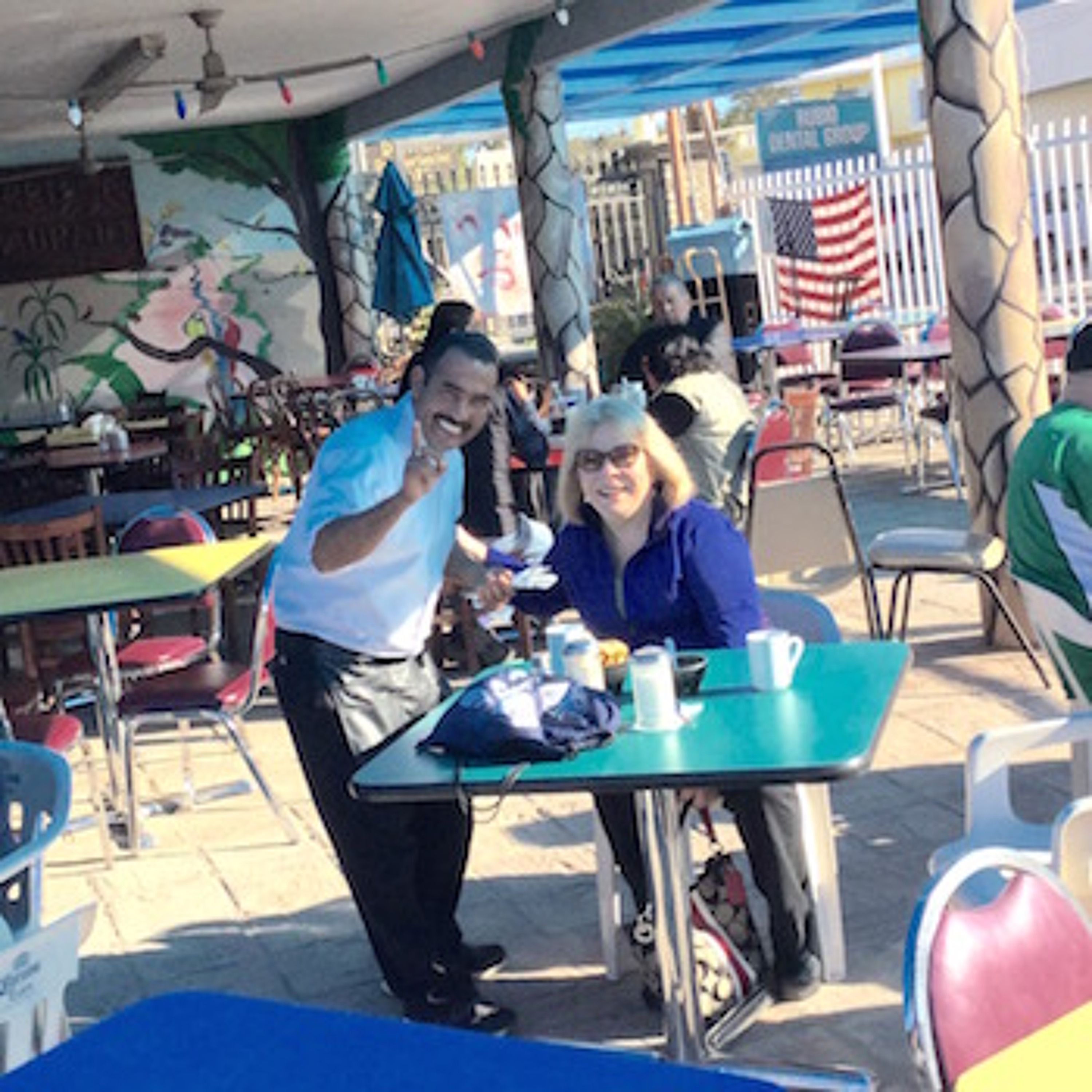 102: Ken and Carol Purves Shares their Wonderful Experience in Mexico for their Dental Treatments episode artwork