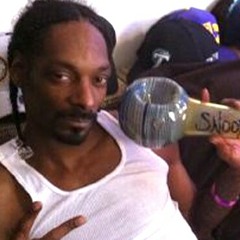 Smokin Smoking Weed  at Snoop Dogg