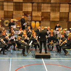 02 The Witch And The Saint - Steven Reineke, arr: Erik Rozendom