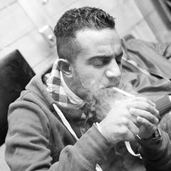 عيشتي متتحسبشي soon  في In the cufe