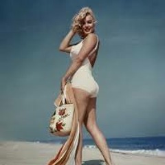 Currency In Love Ft. Bravo Suave Produced by RicandThadeus