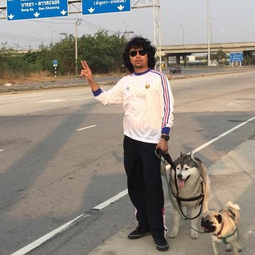 หมาเห่าเครื่องบิน - เสก โลโซ