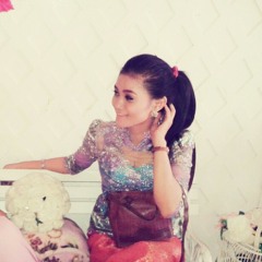 Gumpalan rindu runtuh di sepasang bahu lain at Ribuan mil