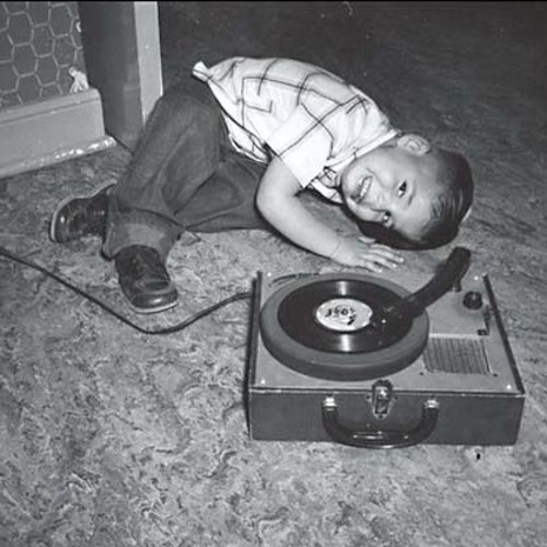 Freshtone - Old Soul (Remix) (Featuring Rampelli)