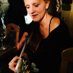 Hannah "Das G steht für Captain" Doepke's Cancion aka. HDLLUH