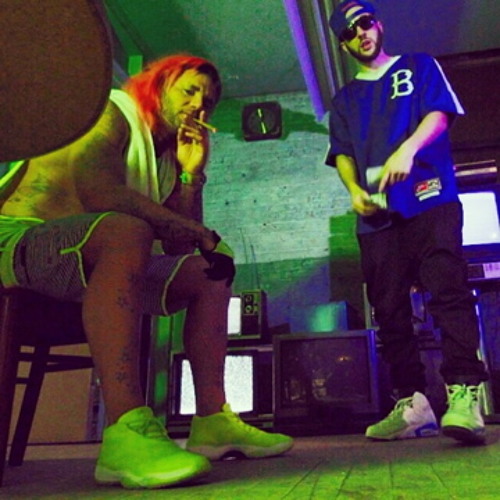 LEFT W A BiSCUiT CAME BACK W A CHiCKEN - GHETTY FT RiFF RaFF