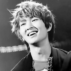 150314-15 SHINee Onew ft Taemin playing the piano - Rainy Blue  (Tokyo Dome Concert)