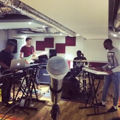 Etta Bond - King To Be (Live Arrangement)