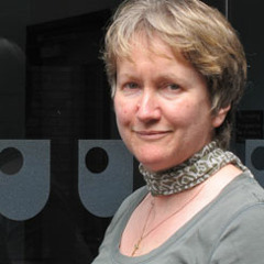 Helen King,  "Ancient Greek Gynaecology For Beginners  Wine, Women, And Pongs"