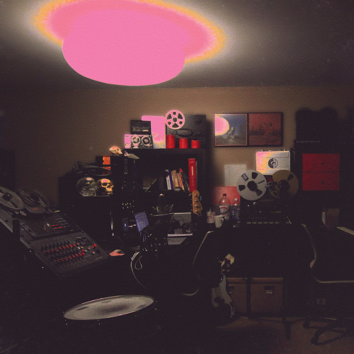 Unknown Mortal Orchestra - "Can't Keep Checking My Phone"