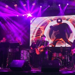 Locked Out Of Heaven ao vivo.