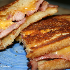 Grilled Ham And Cheddar