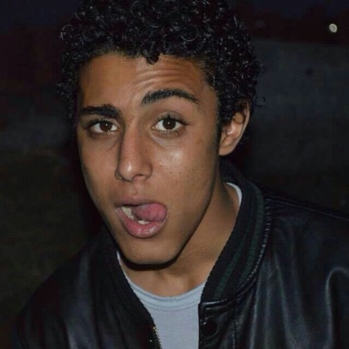 (أشباح أرض الأبطال )( أفندينا حمو حلقولو)