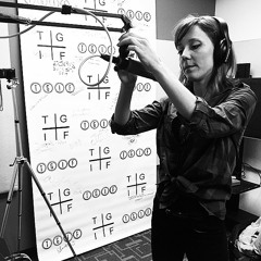 Lili Roquelin- Live In-Studio Performance "Smile" (TGIF Exclusive)