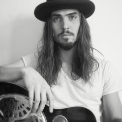 Van Oliver - Saintly Queen