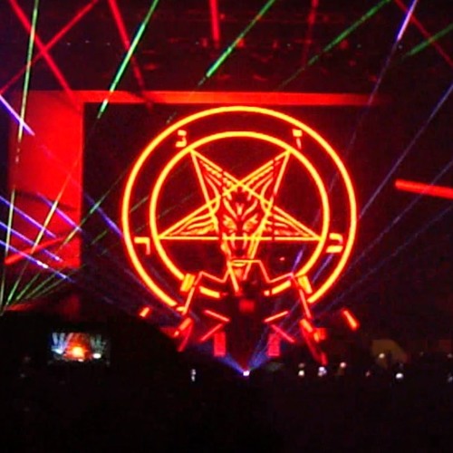 Stream Skrillex & Wolfgang Gartner - The Devils Den (Kill The