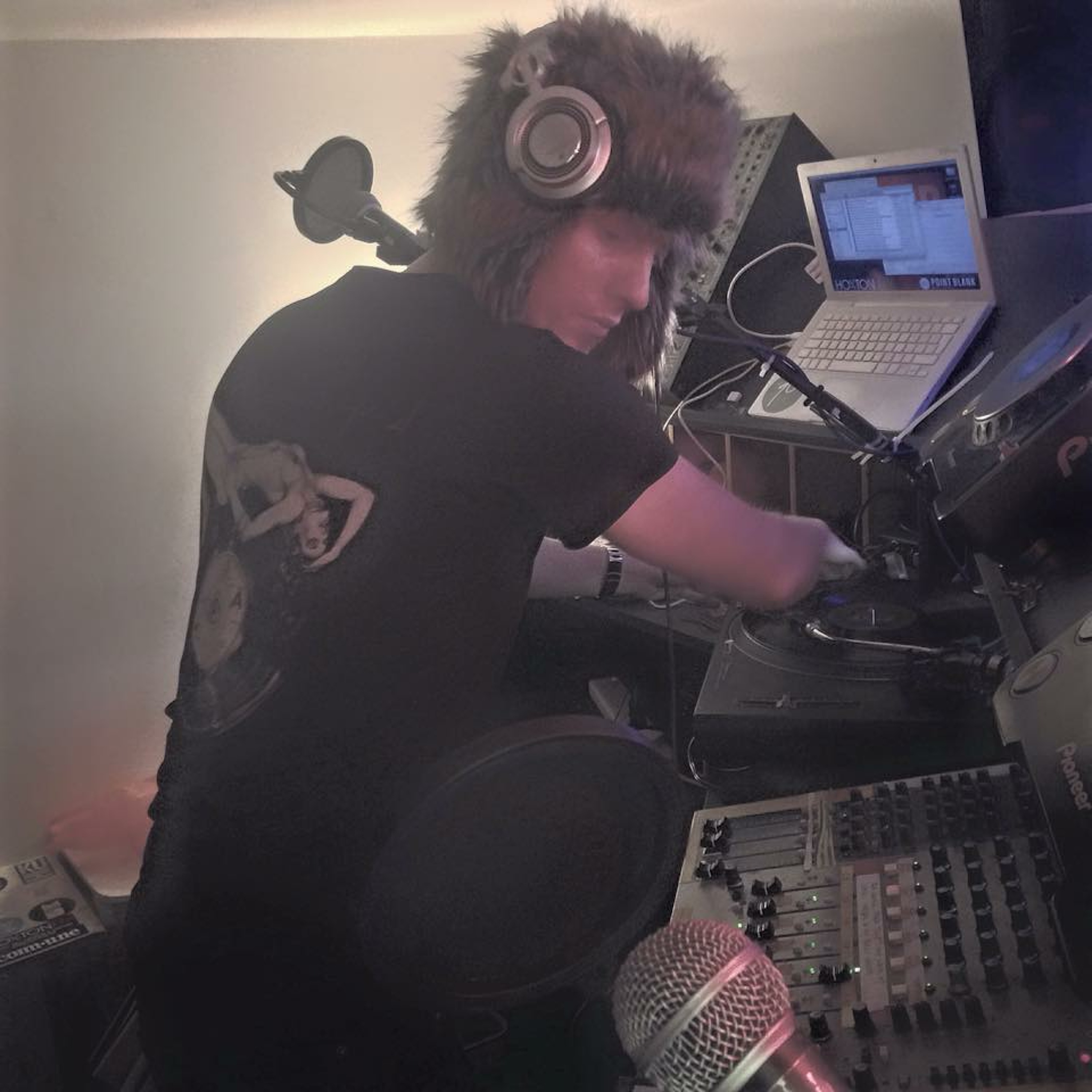 #StuckOnAir #502 With @DanFormless episode artwork