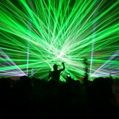 Early hardcore/mainstream mix