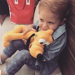 4- Pluto (Gatos Malucos)