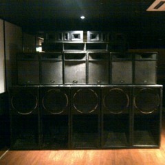 MADDOG MIXING SOME OLD SCHOOL GARAGE WITH A TWIST OF FUNKY.