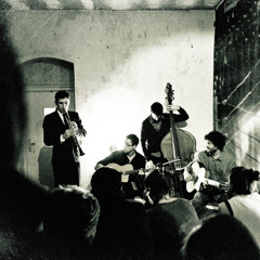 ET FO'tet - "This Year's Kisses" (by Irving Berlin)