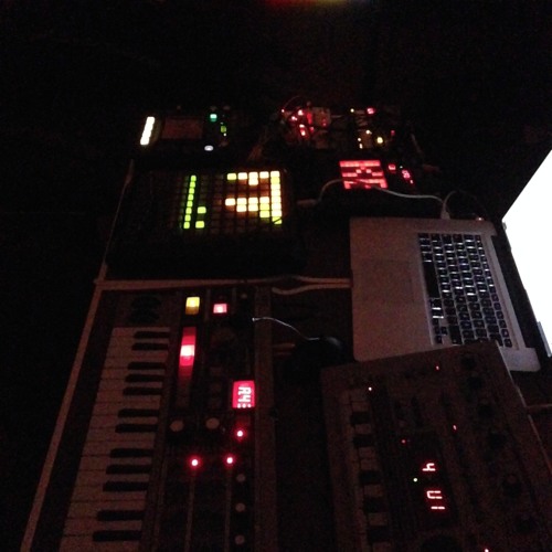2Straff aka. Shamway & Holsten - Titikaka (analog Live)