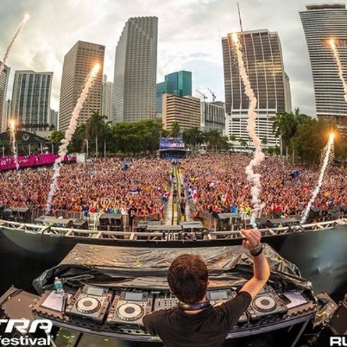 Fox Stevenson ft. Estelle - Sweets/American Boy (Oliver Heldens UMF MashUp Remake By Daniel Robles)
