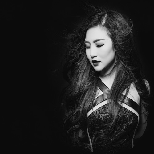 I'm Still Loving You - Hương Tràm