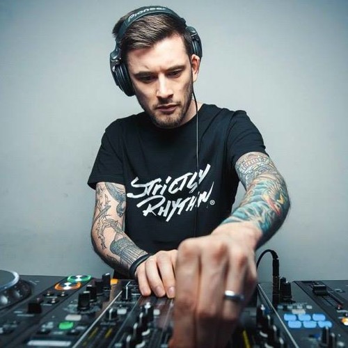 Andy Daniell, live at Oval Space. London 28.03.15