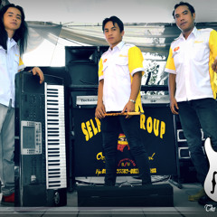 Menyulam Kain Rapuh By Yulia Citra