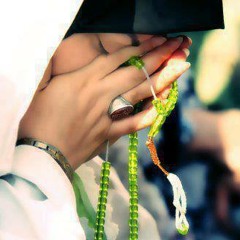 يا سيد الخلق يا طه . منى رؤوف