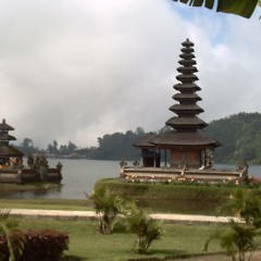 Discover The Beauty Of Bali  (Sample Project For Axioo Cinematography)Directed by Jimmy Indra