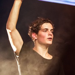 Martin Garrix Vs. Matisse & Sadko Feat. ID - Break Through The Silence