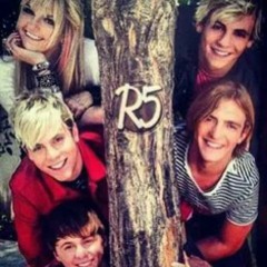Crazy 4 U a R5