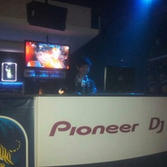 {Melbourne EDM Madness} Deejay Rey