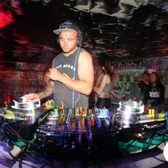 YahooBar Saturdays w/ ChrissyDee