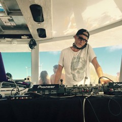 St Barts with Love feat Timeug ... d(*;*)b ...